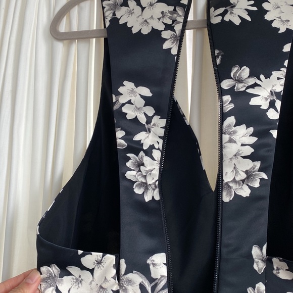 COPY - Alice + Olivia - beautiful black dress with white floral pattern - size … - Picture 6 of 7